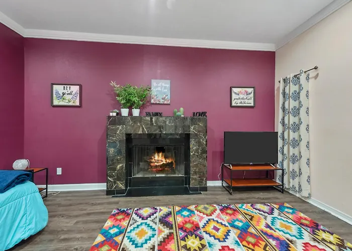 Spacious 2Br Apt With King Beds & Fully Equipped Kitchen