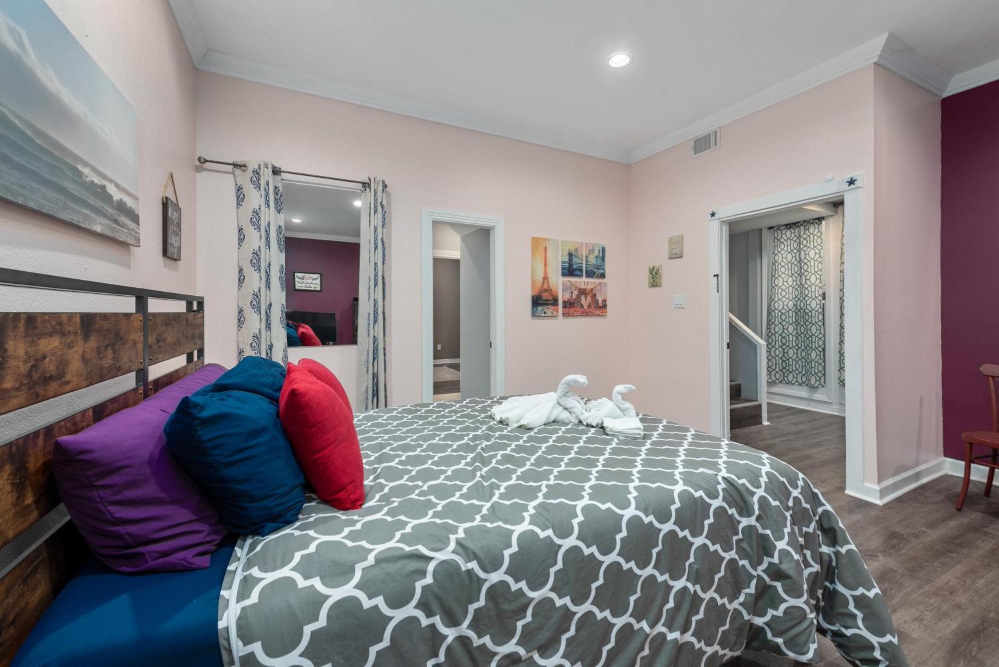 Spacious 2br With King Beds & Fully Equipped Kitchen * Houston